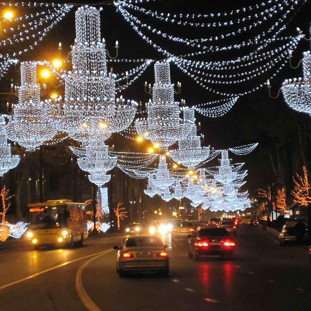 شقة White Tiger In Center Of تبليسي المظهر الخارجي الصورة